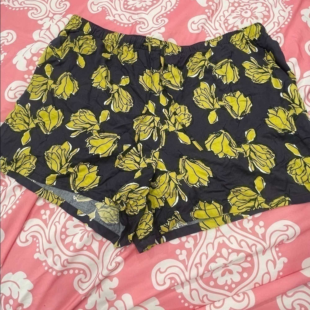 Gap track shorts - Picture 2 of 7